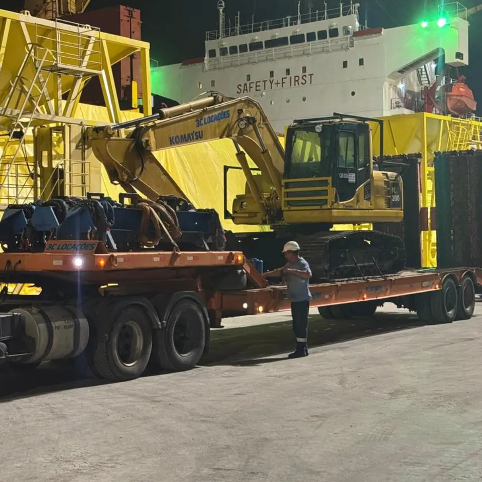 Escavadeira Komatsu 160